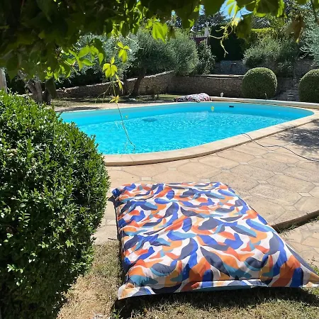 Maison Individuelle Avec Piscine *