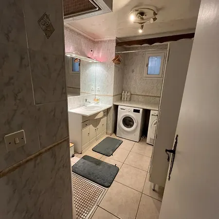 Maison Individuelle Avec Piscine * Poulx